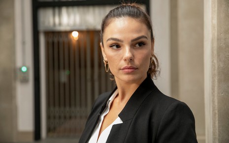 Isis Valverde em imagem de produção da Globo: ela saiu da emissora