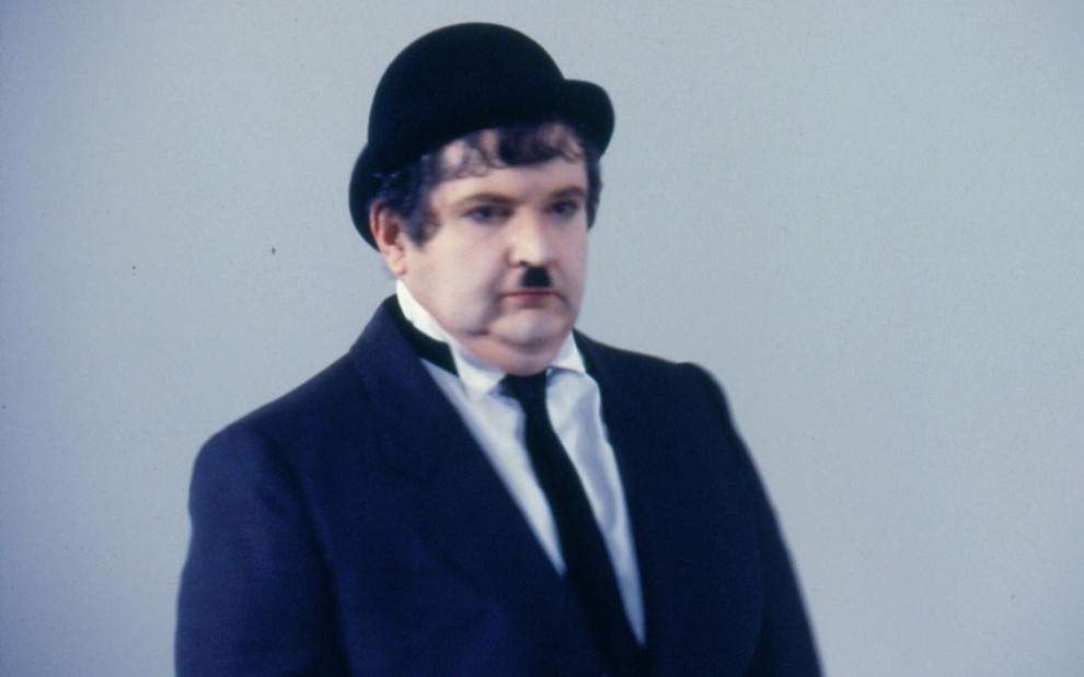 Jô Soares vestido como Charlie Chaplin