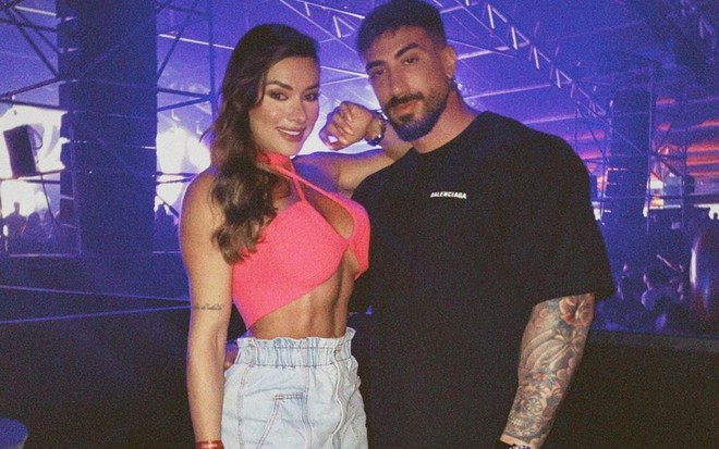 Juju Salimeni à esquerda e Diogo Basaglia à direita