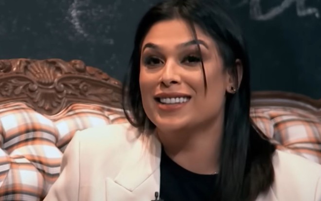 Larissa Bressan quando participou da plateia do programa Que História é Essa, Porchat?