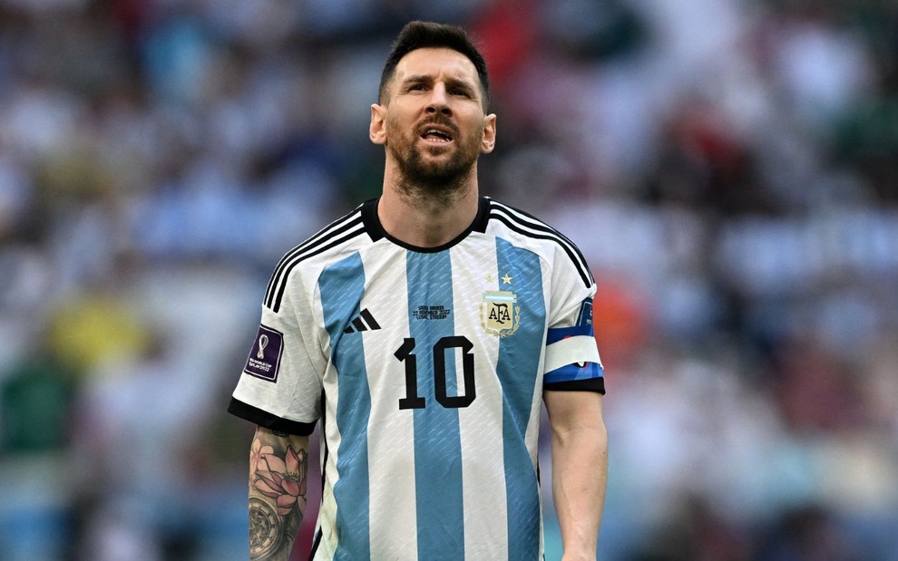 Imagem de Lionel Messi durante jogo da Argentina contra Arábia Saudita na Copa do Mundo