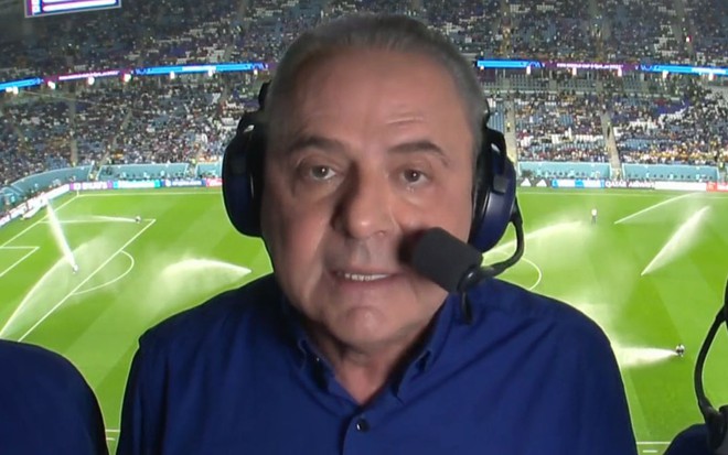 Luis Roberto durante transmissão de jogo da Copa