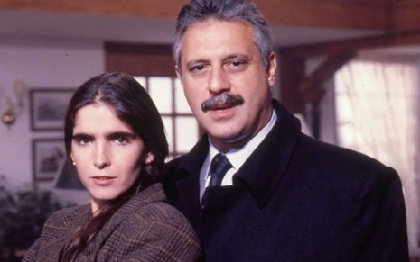 Malu Mader e Antonio Fagundes caracterizados como os personagens da novela O Dono do Mundo (1991)