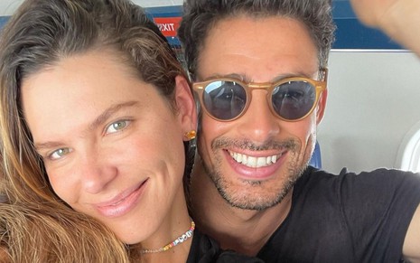 Mariana Goldfarb e Cauã Reymond em post no Instagram