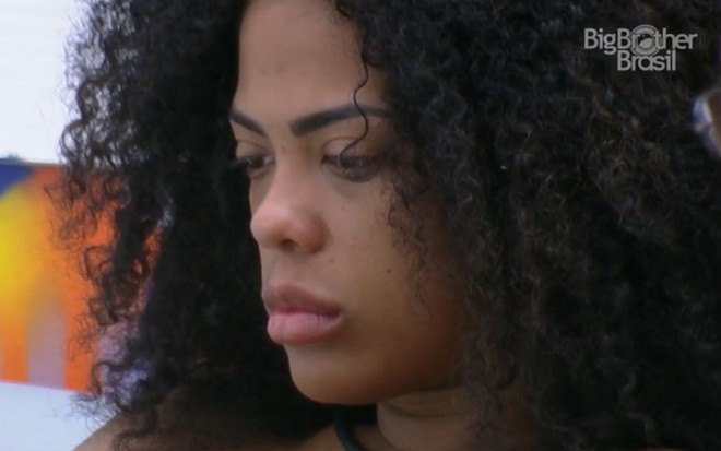 Marvvila está com semblante pensativo após chorar no BBB 23