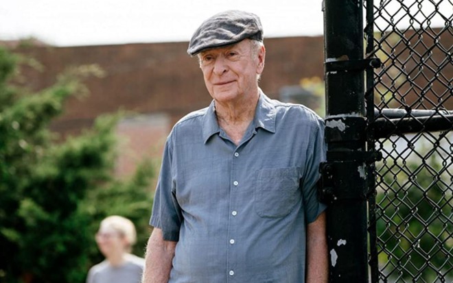 Michael Caine em cena do filme Despedida em Grande Estilo (2017)