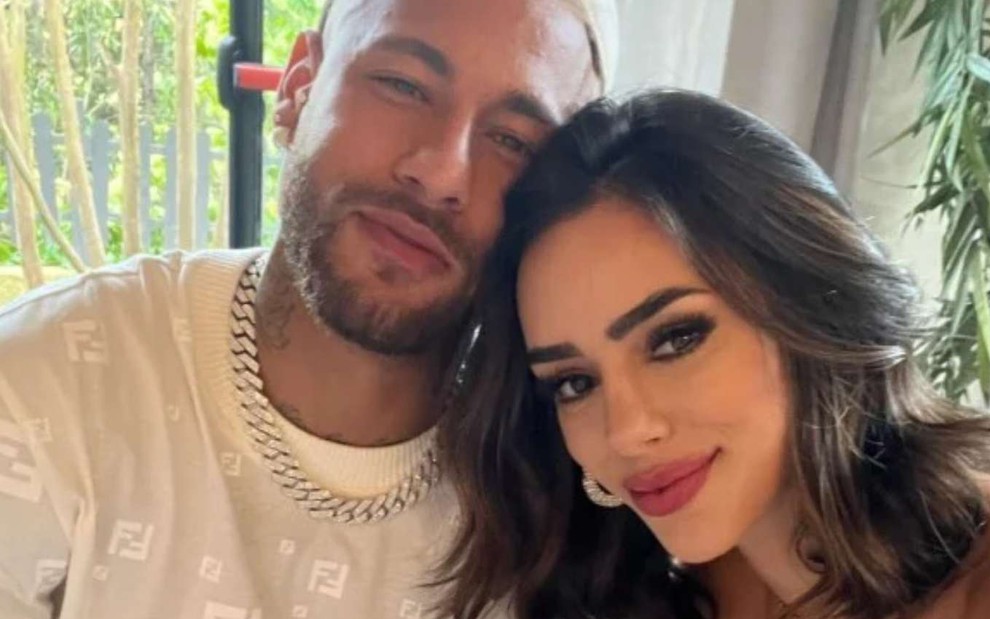 Neymar ao lado de Bruna Biancardi