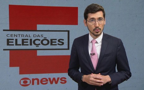 Nilson Klava apresentando telejornal na GloboNews