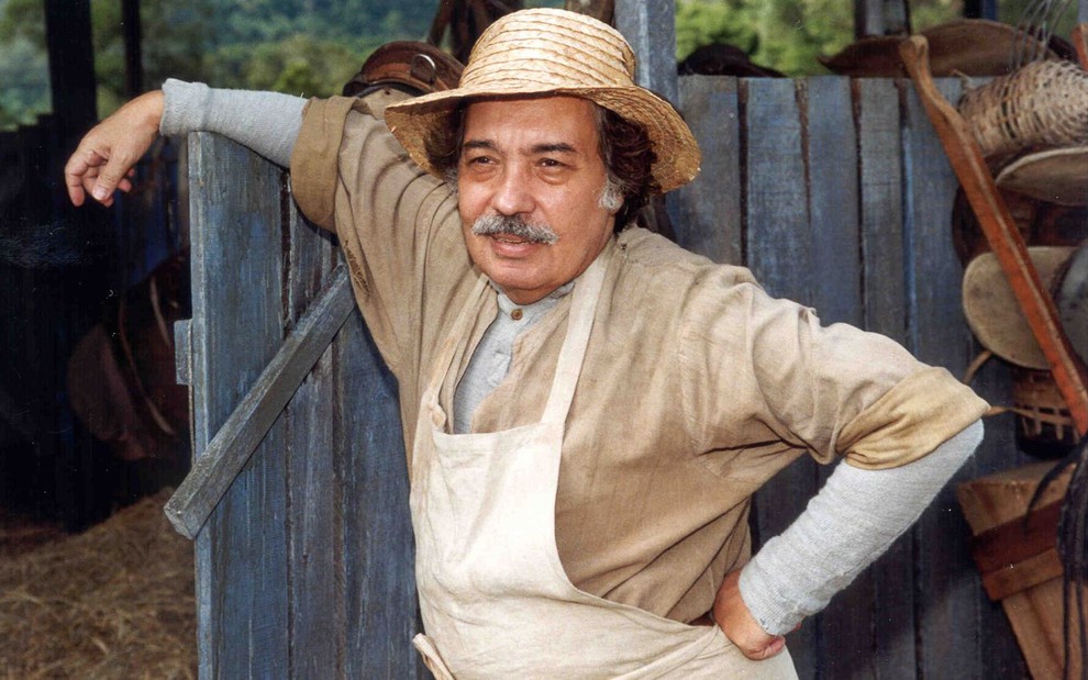 Pedro Paulo Rangel como Calixto em O Cravo e a Rosa (2000)