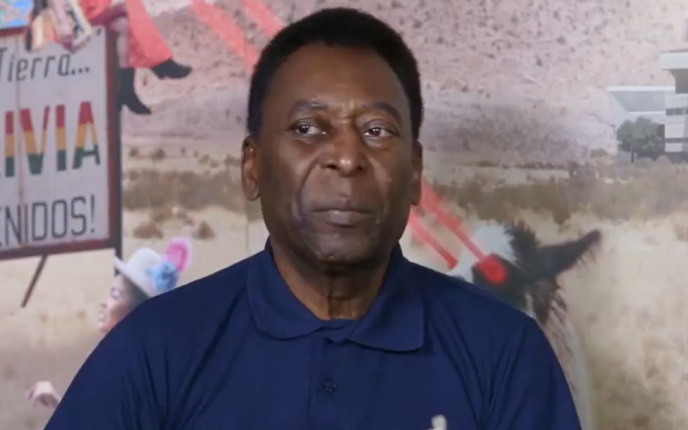 Pelé durante entrevista