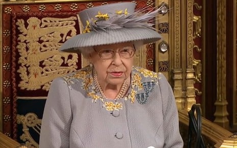 Imagem da Rainha Elizabeth 2ª durante uma cerimônia oficial de governo