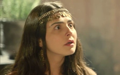 Marcela Barrozo em cena de Gênesis: caracterizada como Uriala em novela bíblica