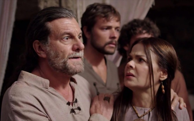 Roberto Birindelli e Andrea Avancini em cena da novela Reis