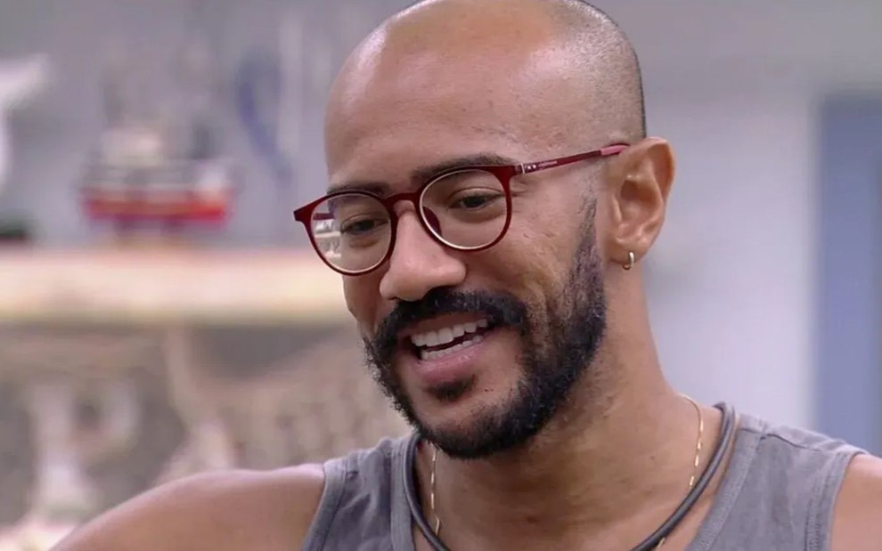 Ricardo Camargo sorrindo no BBB 23