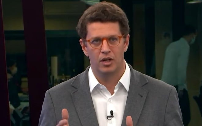 Imagem de Ricardo Salles durante participação no jornal Top Of The Hour, da Jovem Pan News