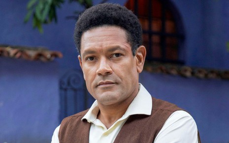 Rodrigo dos Santos caracterizado como o personagem Pedro Valente, de Amor Perfeito