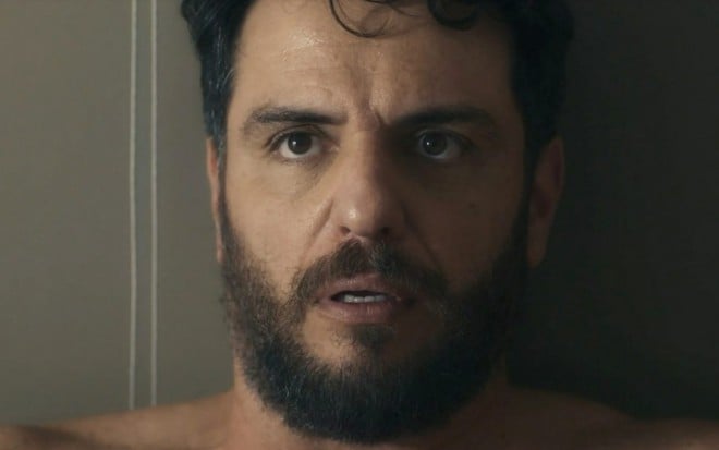 Rodrigo Lombardi como Moretti em cena de Travessia