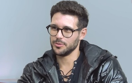 Rodrigo Mussi em entrevista no YouTube
