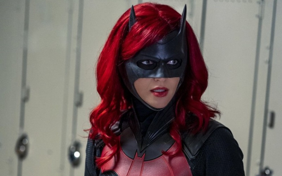 Batwoman: elenco e Warner rebatem acusações de Ruby Rose - Giz Brasil