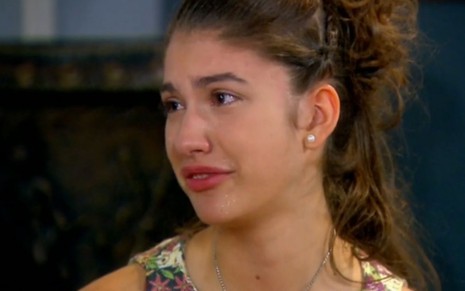 Giovanna Grigio grava cena chorando em Chiquititas, como Mili