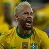 Neymar sente dor durante um jogo da Seleção Brasileira
