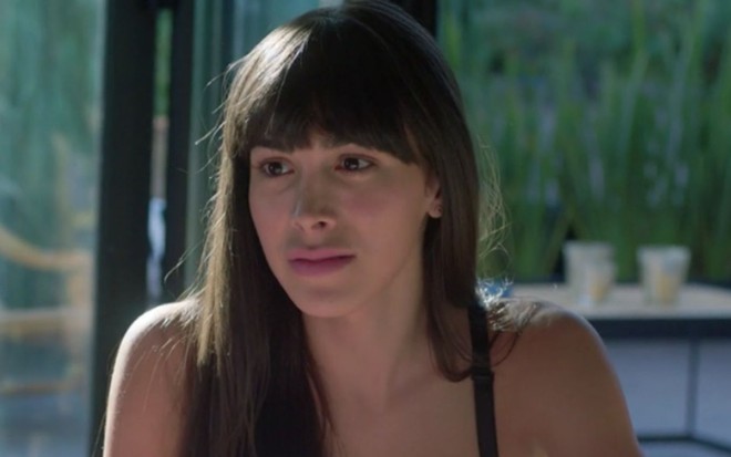 Imagem de Victoria Volkova como Sam em Sexo, Pudor e Lágrimas 2