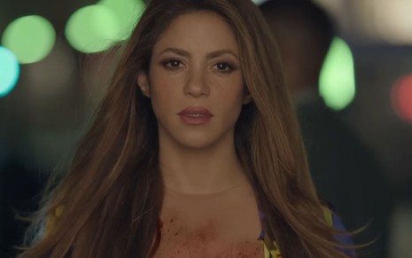 Imagem de Shakira em cena do clipe de Monotonía
