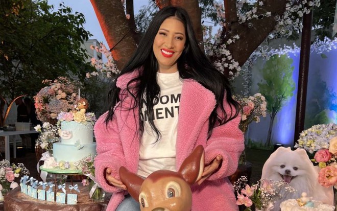Simaria em uma foto feita em uma festa infantil