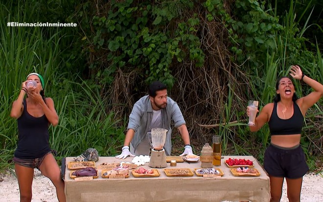 Participantes do Survivor México bebem vitamina com miúdos