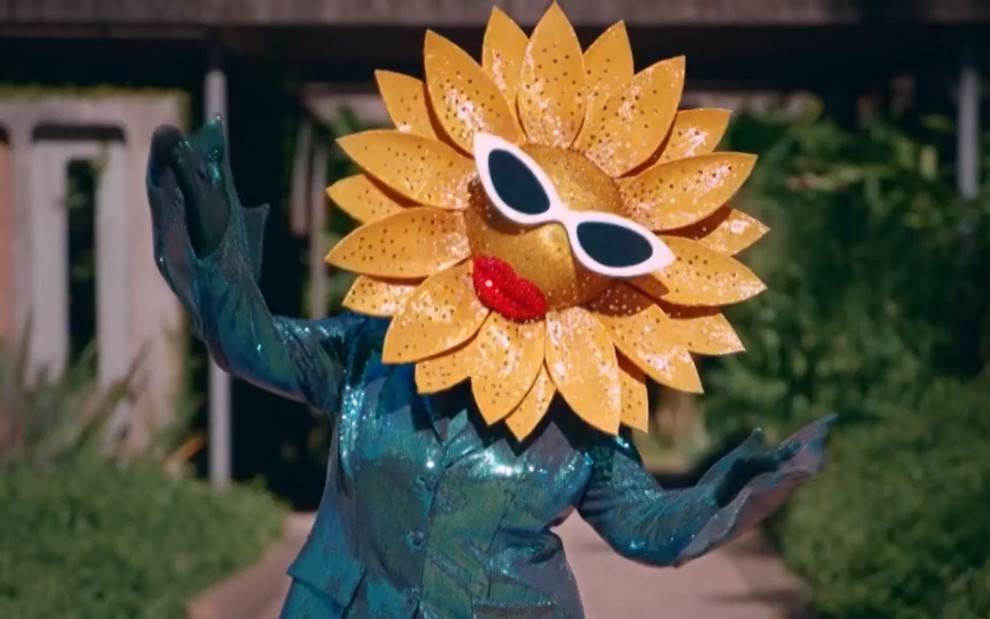 Imagem da Girassol no vídeo de apresentação do The Masked Singer Brasil