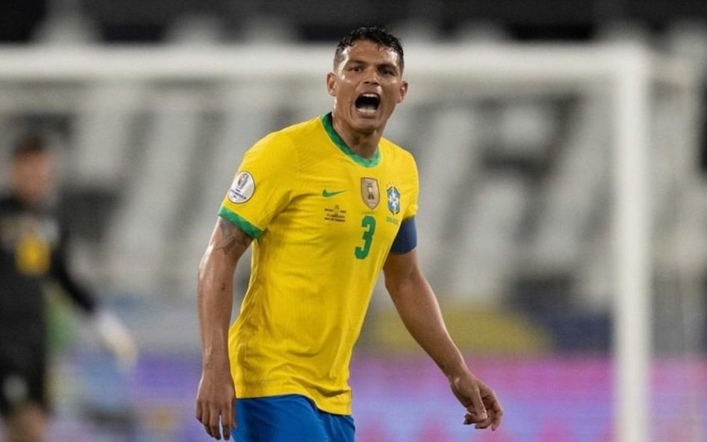 Imagem de Thiago Silva durante jogo da Seleção Brasileira