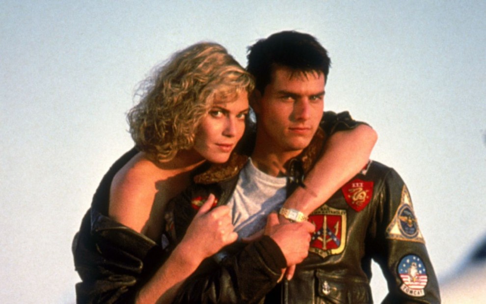Kelly McGillis e Tom Cruise em cena de Top Gun