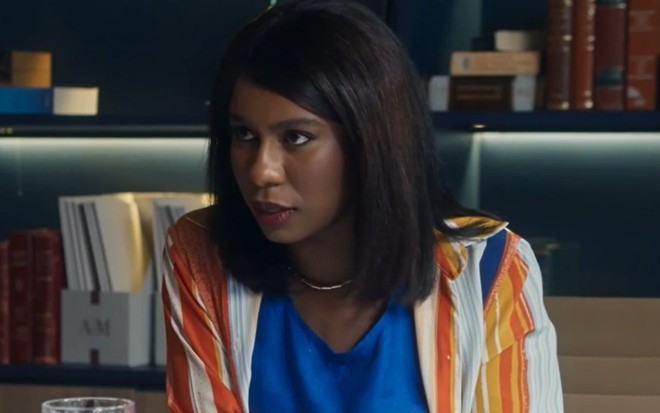 Indira Nascimento em cena como Laís na novela Travessia