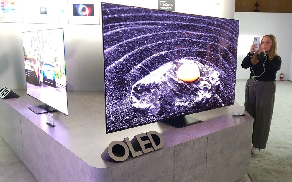 TV QD-OLED exposta na Feira de Las Vegas (EUA)