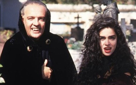 Ney Latorraca e Claudia Ohana caracterizados como vampiros na novela Vamp