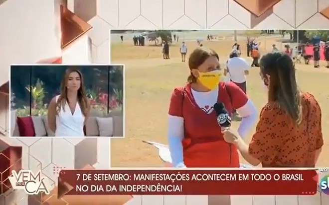 Transmissão ao vivo do Vem Pra Cá com Patrícia Abravanel no quadro menor e uma mulher anônima entrevistada no quadro maior
