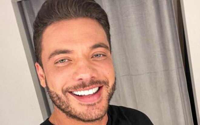 Wesley Safadão em selfie compartilhada nas redes sociais