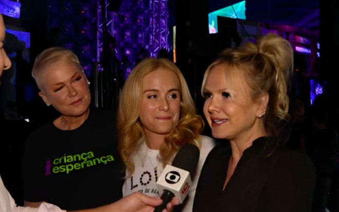 Xuxa Meneghel, Angélica Ksyvickis e Eliana Michaelichen nos bastidores do Criança Esperança
