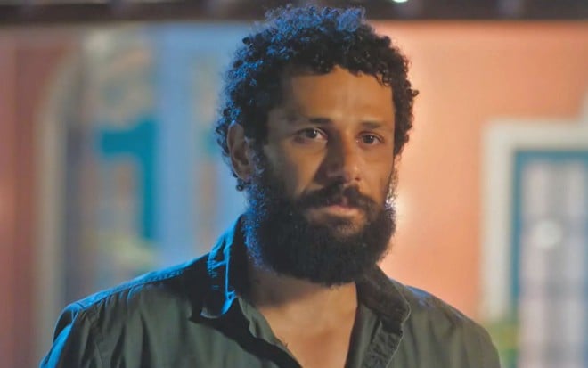 Amaury Lorenzo em cena da novela Terra e Paixão