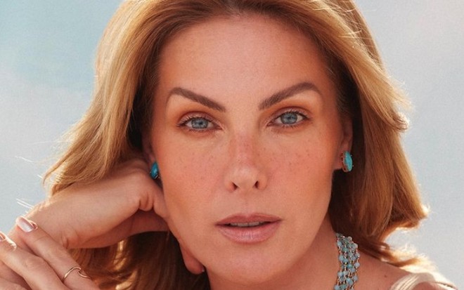 Ana Hickman em foto posada e postada no Instagram
