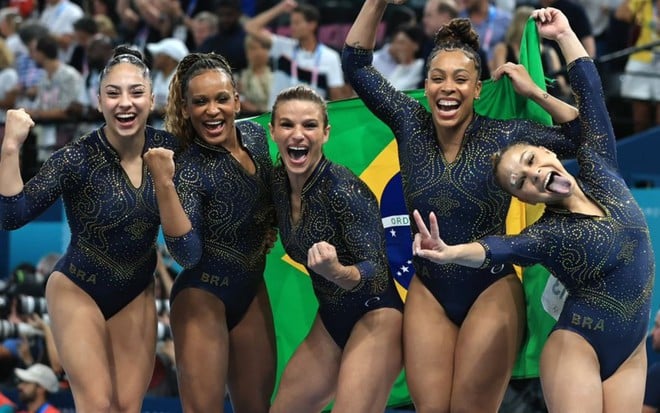 Júlia Soares, Rebeca Andrade, Jade Barbosa, Lorrane Oliveira e Flávia Saraiva na Olimpíada