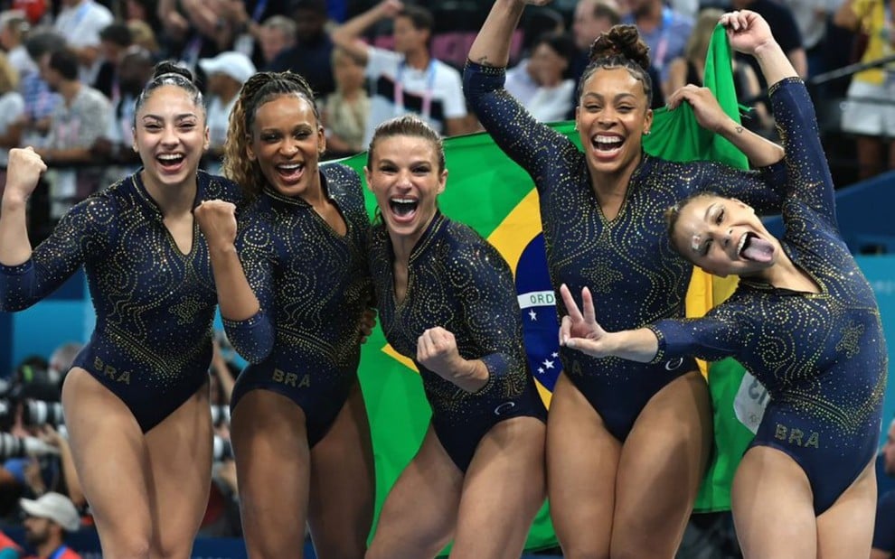 Júlia Soares, Rebeca Andrade, Jade Barbosa, Lorrane Oliveira e Flávia Saraiva na Olimpíada