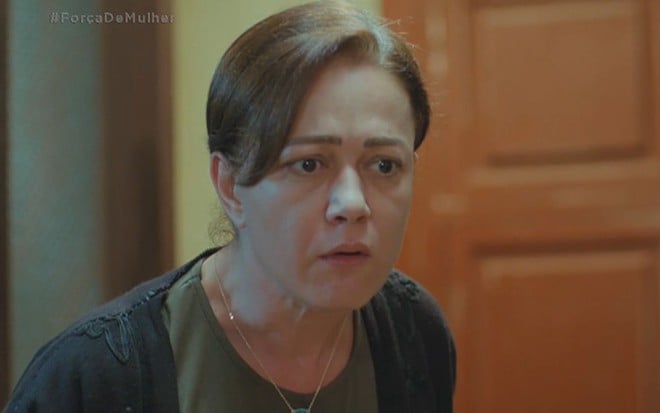 Hatice (Beenu Yildirimlar) em cena da novela Força de Mulher