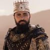 Carlo Porto como o rei Xerxes em A Rainha da Pérsia, e Rodrigo Santoro como o personagem em 300