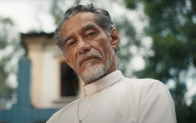 Chico Diaz em cena de Renascer