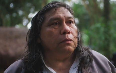 O ator Daniel Munduruku em cena de Terra e Paixão, da Globo