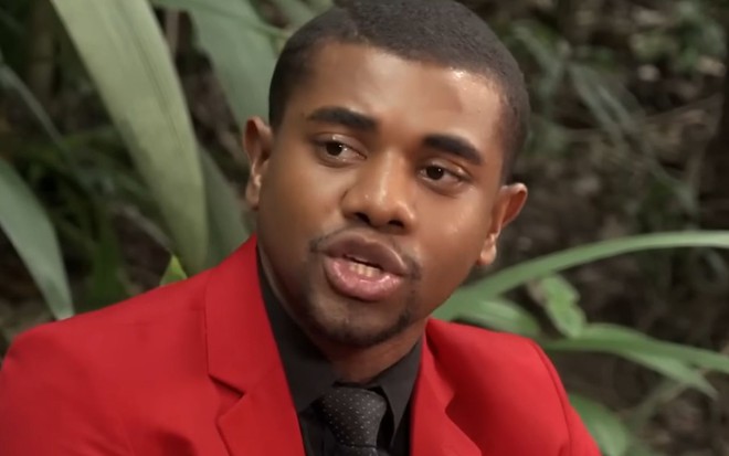 Foto de Davi Brito durante entrevista ao Fantástico
