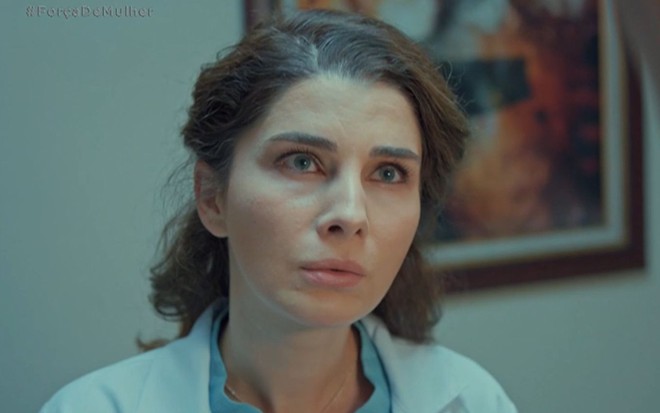 Jale (Ece Özdikici) em cena da novela Força de Mulhe