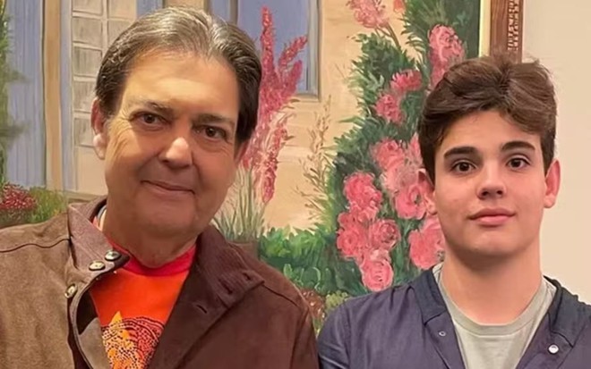 Faustão ao lado do filho caçula, Rodrigo Silva
