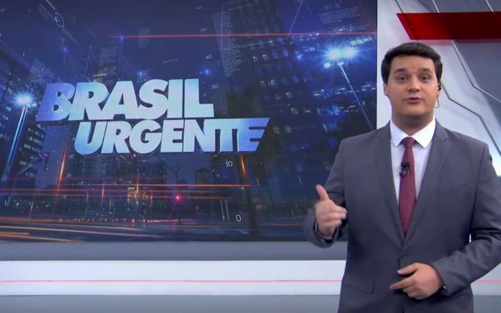 O repórter Felipe Garraffa à frente do Brasil Urgente